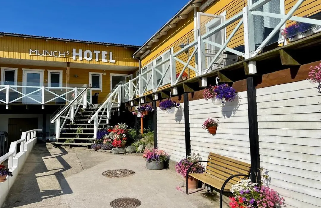 Munchs Badehotel-1